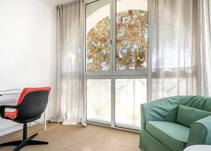 Beguest Blue Atlantic View *